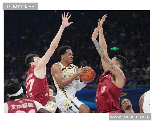 字母哥与足球明星的首次相遇引发的运动跨界热潮与友谊故事 字母哥与足球明星的首次相遇引发的运动跨界热潮与友谊故事